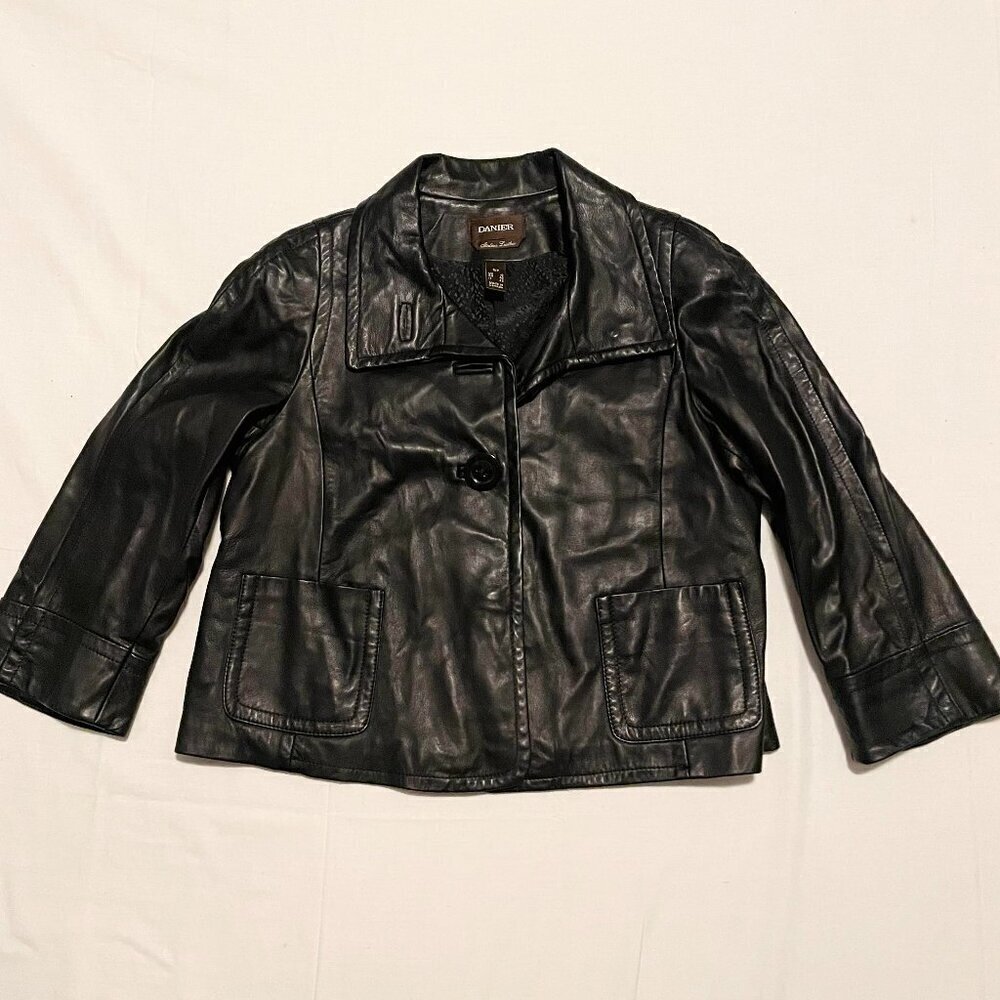 Danier Leather Womans Size Small Jacket